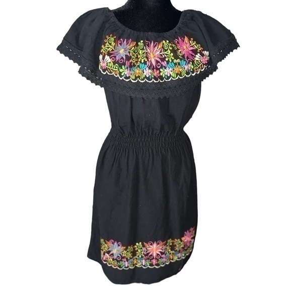 Traditional Mexican Dress from Puebla MX